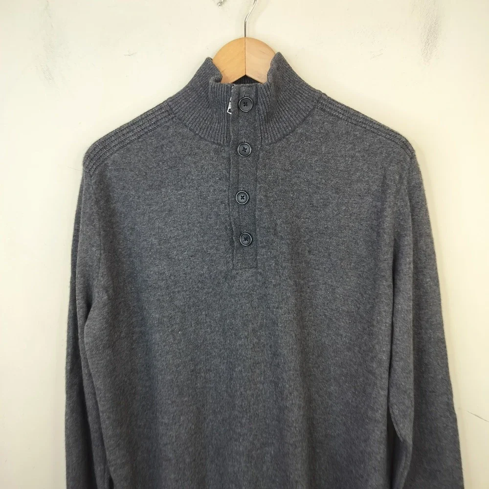 Banana Republic gently pre